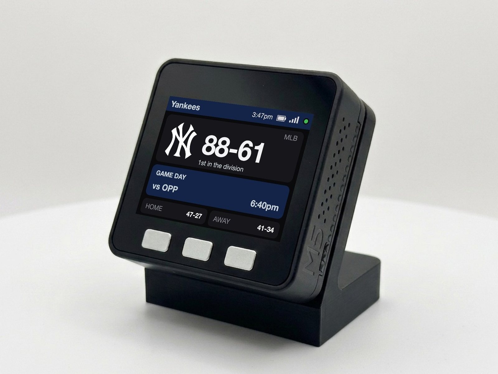 New York Baseball Scoreboard Desk Display - Image 2